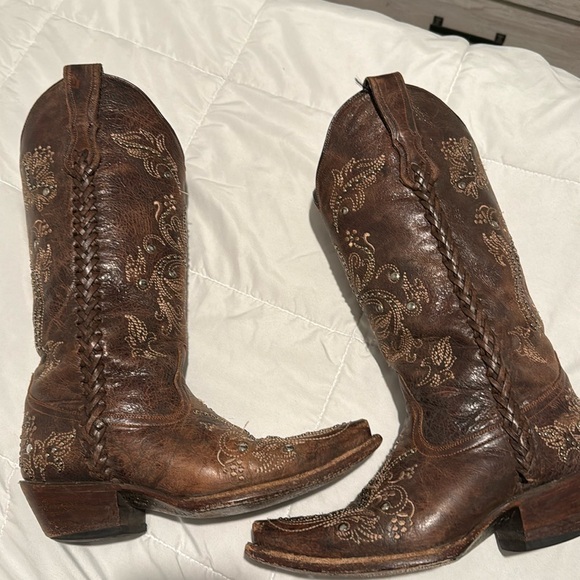 Cowboy boots corral - Picture 1 of 3
